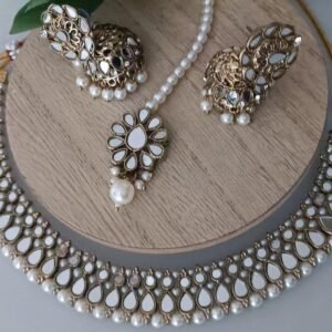 Golden Pearl & Stones