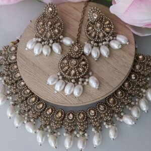 Golden Stones Pearls