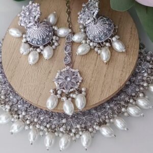 Silver Stones White Pearls