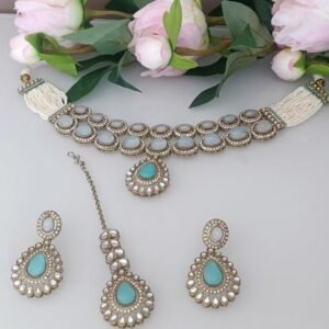 Choker Light blue / Ferozi with Tikka