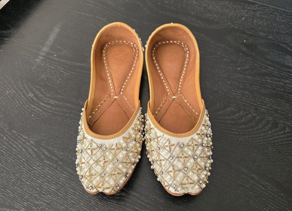 punjabi jutti white pj152