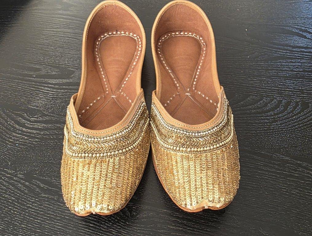 punjabi jutti gold pj157